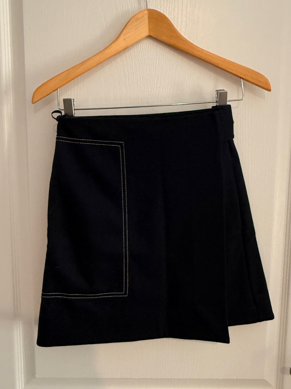 Cos Wool Black Women's A-Line Skirt with Contrast Stitching EU34 US4